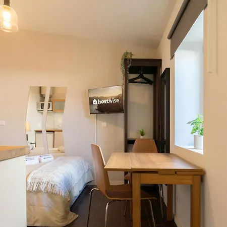 Host Wise - Impressive Restful *