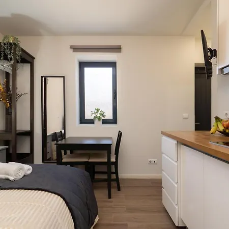 Host Wise - Impressive Restful